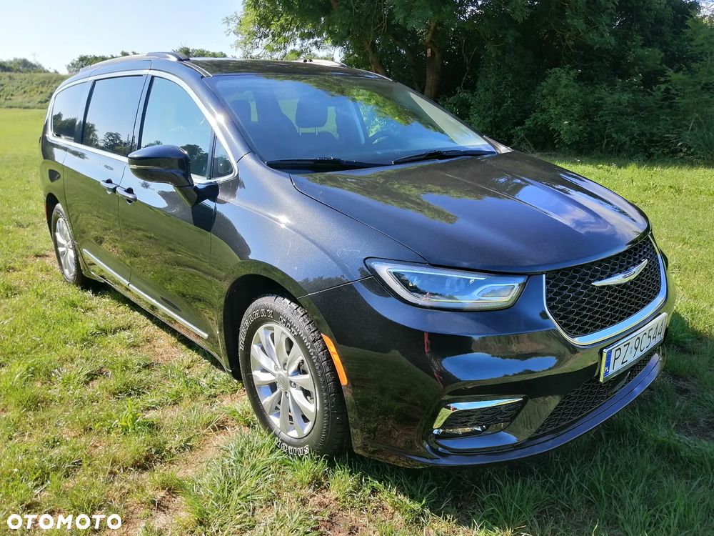 Chrysler Pacifica - 6