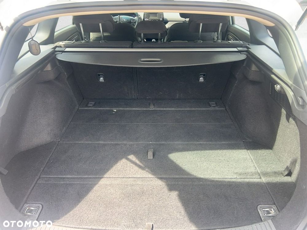 Hyundai i30 - 23