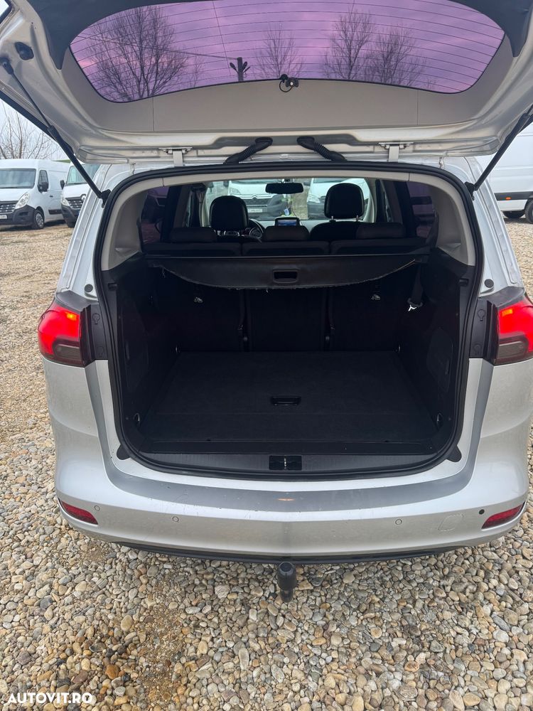 Opel Zafira - 31