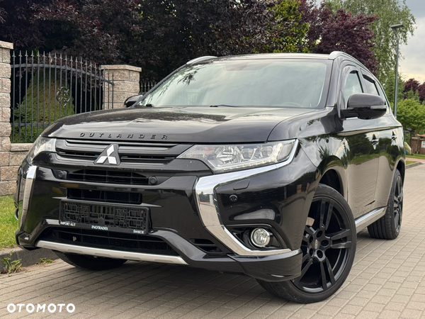 Mitsubishi Outlander PHEV Instyle NAVI +
