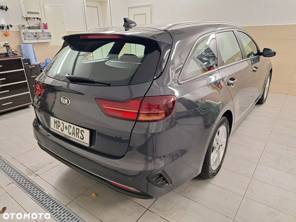 Kia Ceed 1.4 CVVT Dream Team Edition - 11