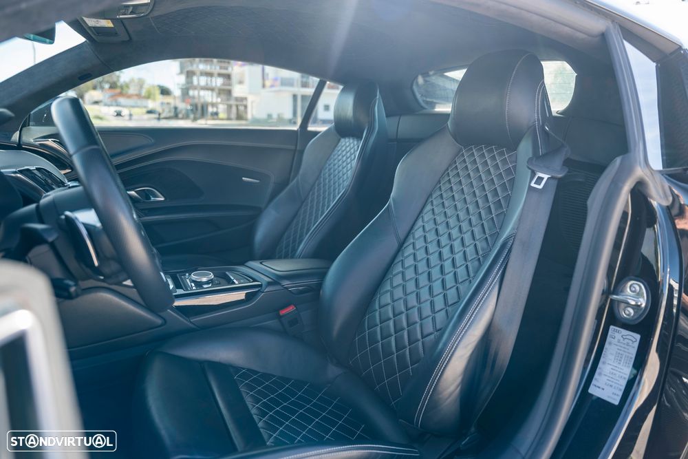 Audi R8 Coupé V10 plus 5.2 FSI quattro S tronic - 26