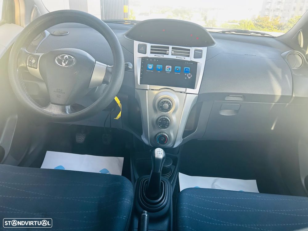 Toyota Yaris 1.4 D-4D Sol AC+VSC - 5