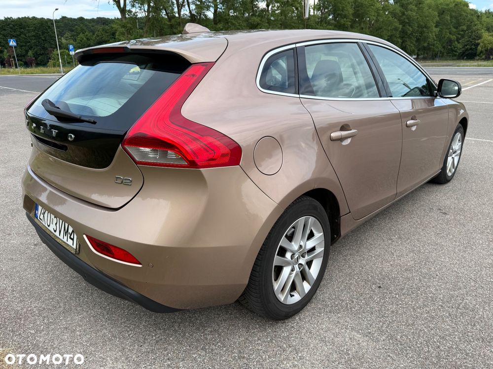 Volvo V40 D2 Momentum - 3