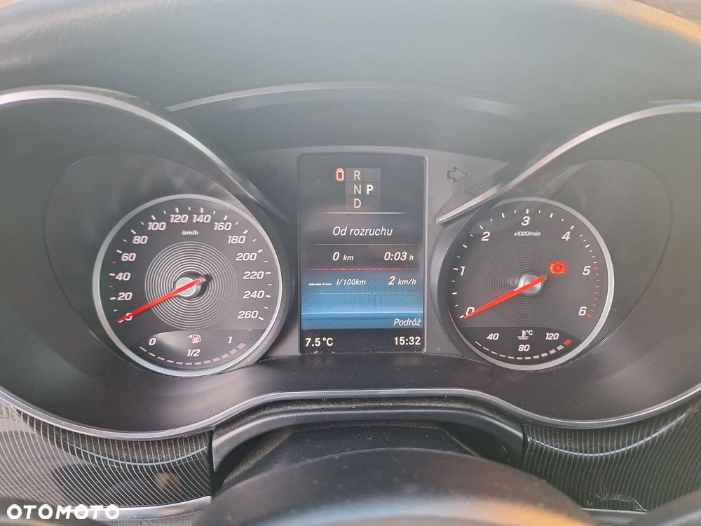 Mercedes-Benz Klasa V - 12