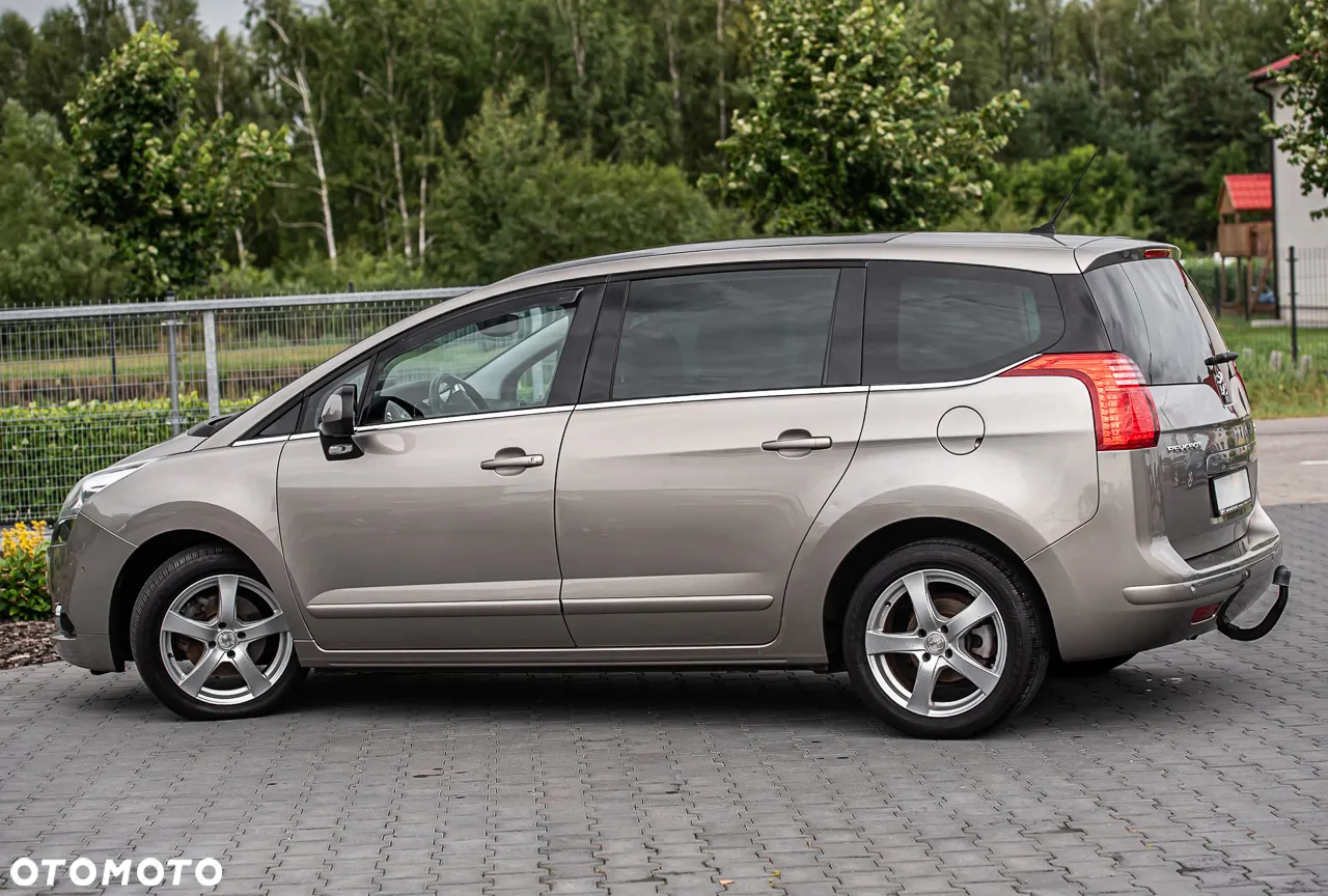 Peugeot 5008 - 10