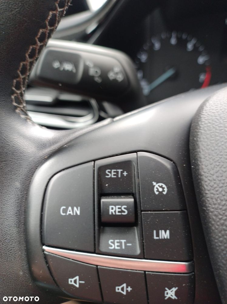 Ford Fiesta 1.0 EcoBoost Titanium X - 16