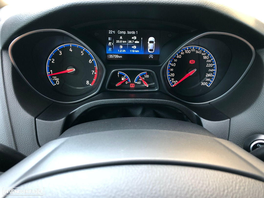 Ford Focus 2.3 EcoBoost RS - 29