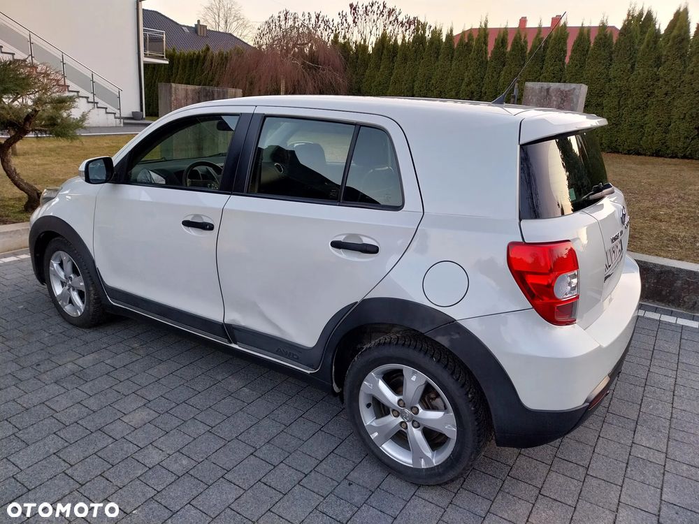 Toyota Urban Cruiser 1.4 D-4D Sol 4x4 EU5 - 10