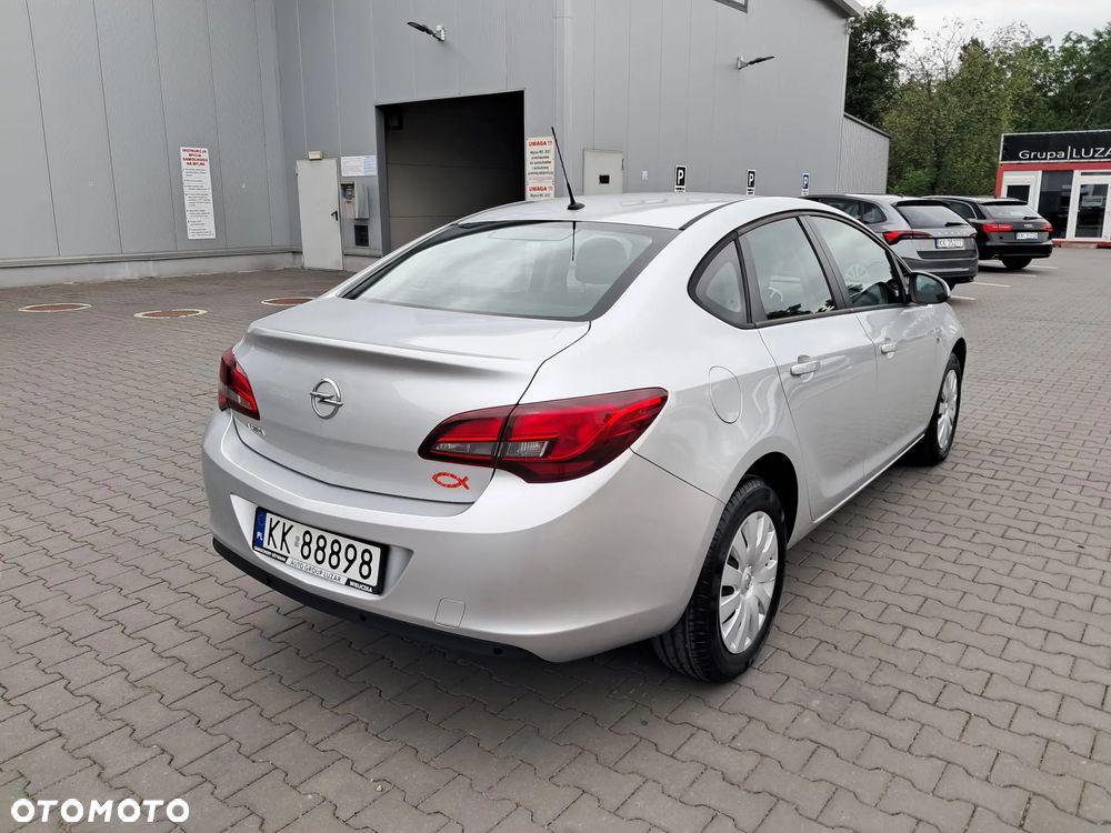 Opel Astra 1.6 Business EU6 - 6