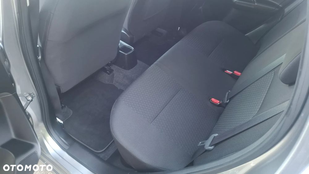 Suzuki Swift 1.2 Premium Plus - 12