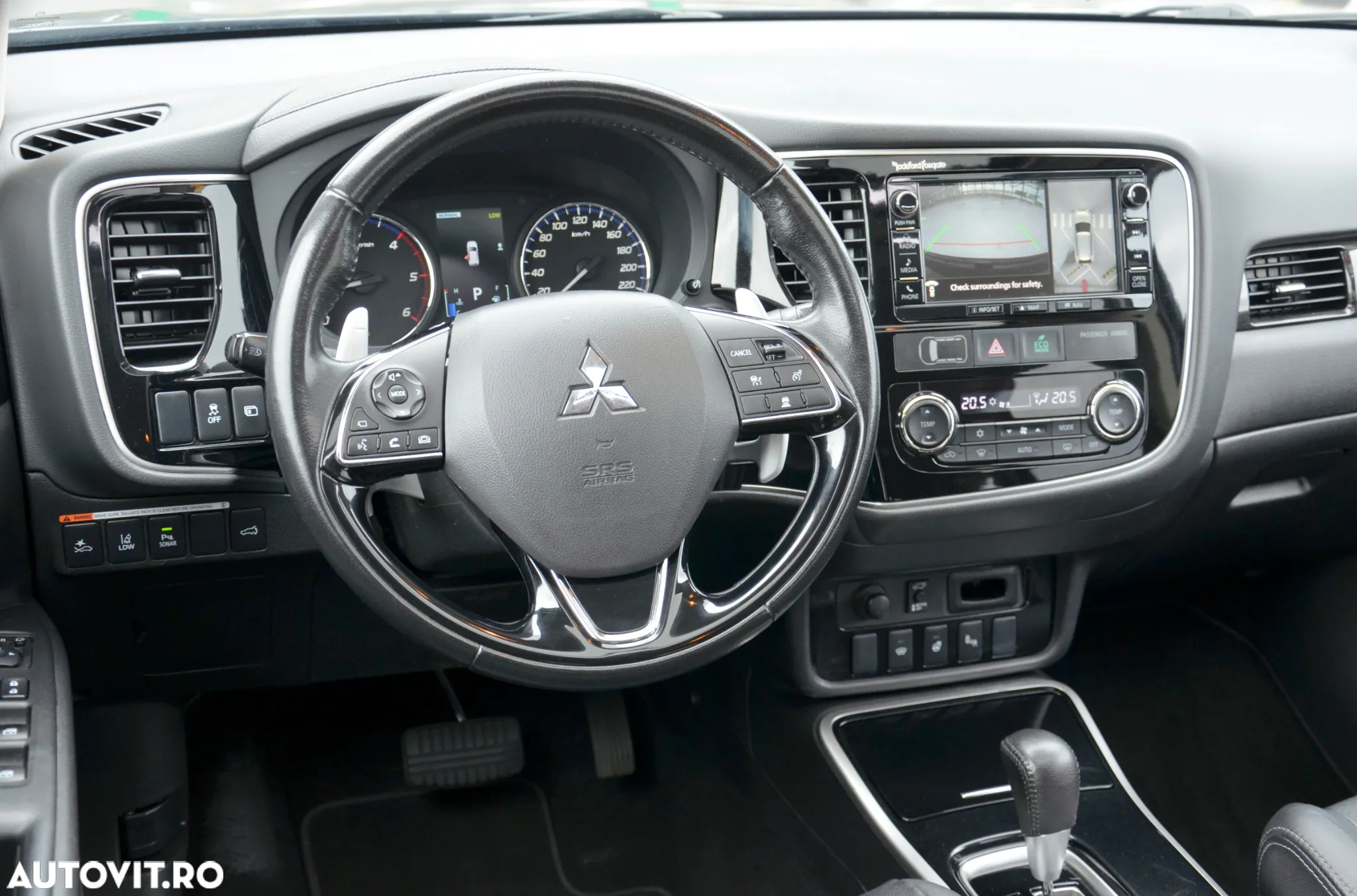 Mitsubishi Outlander 2.2 DI-D 4WD Automatik Diamant Edition+ - 26