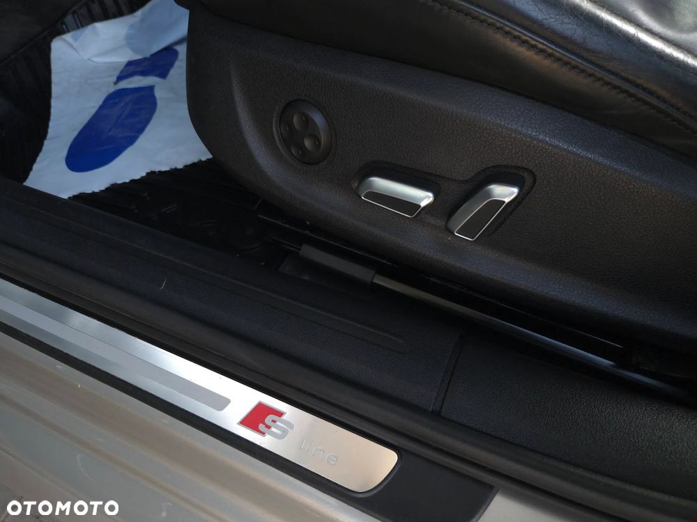 Audi A4 Avant 2.0 TDI DPF clean diesel quattro S tronic S line Sportpaket - 29