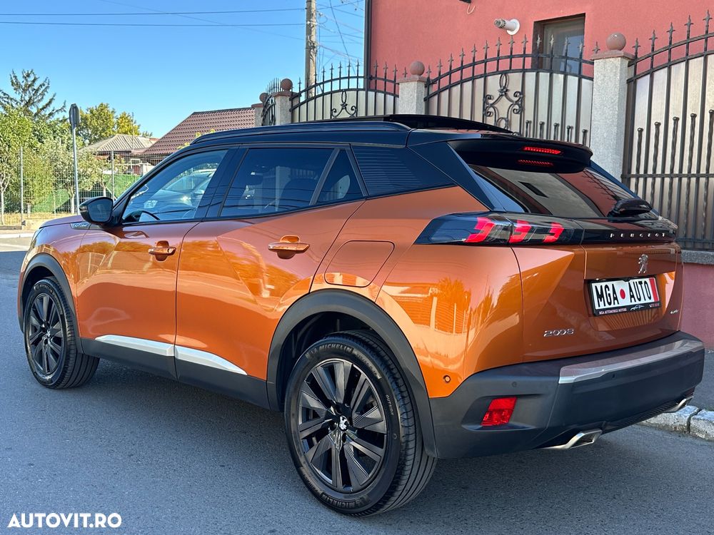 Peugeot 2008 1.2 L PureTech STT EAT8 GT Line - 13