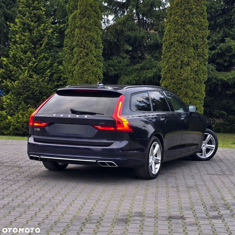 Volvo V90 D3 Momentum Pro - 17