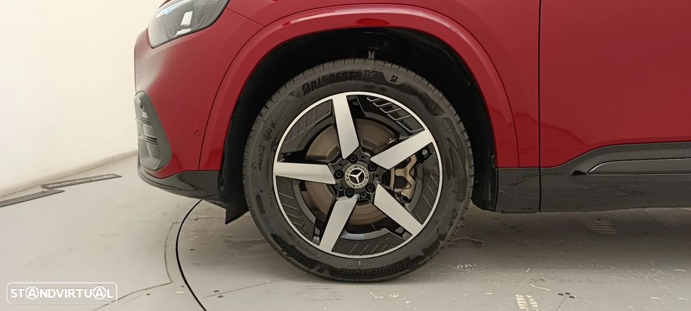 Mercedes-Benz GLB 250+ EQ - 17