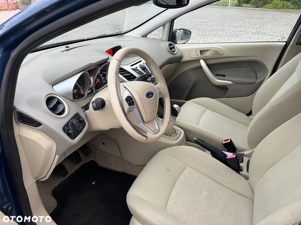 Ford Fiesta - 7