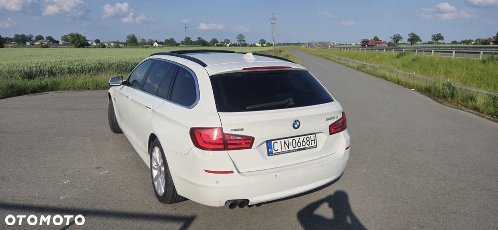 BMW Seria 5 525d xDrive - 28