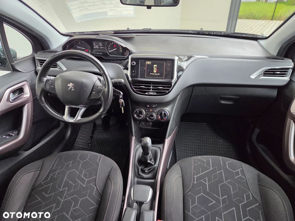 Peugeot 2008 - 9