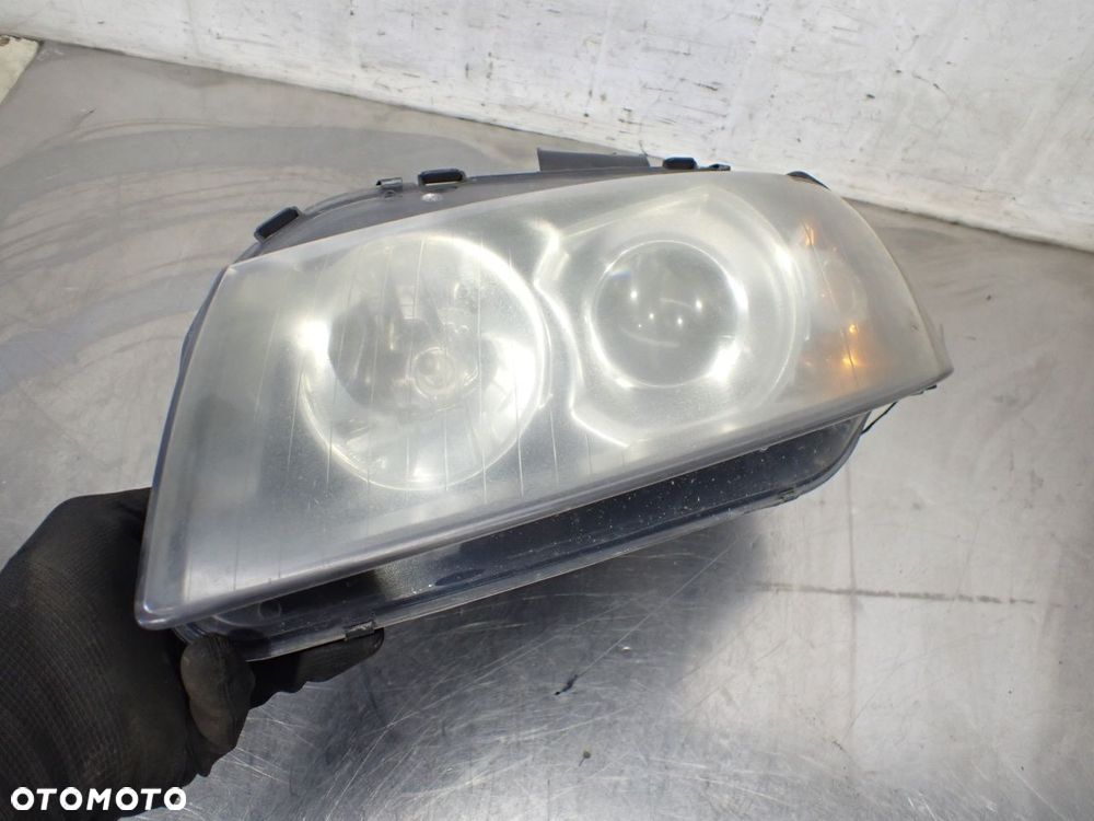 LAMPA LEWA PRZEDNIA XENON AUDI A3 8P 2.0TDI - 12