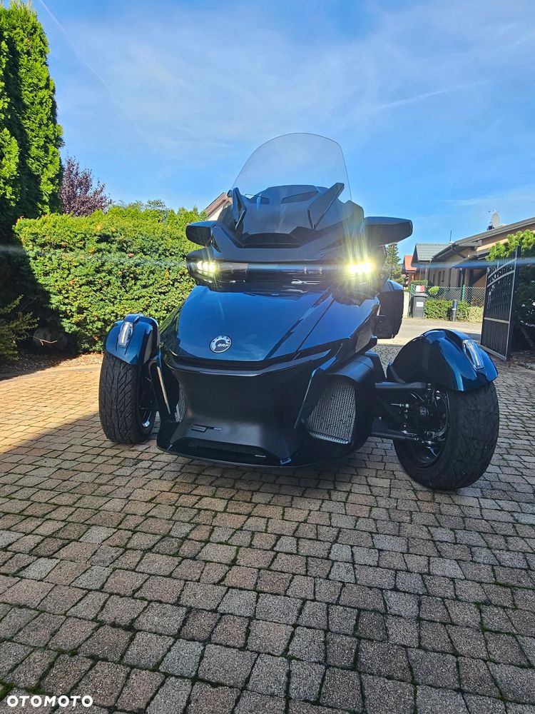 Can-Am Spyder - 15