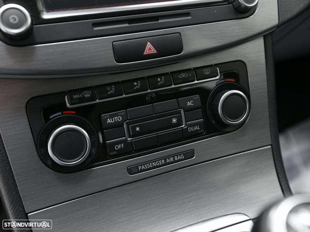 VW Passat Variant 2.0 TDi Confortline - 19
