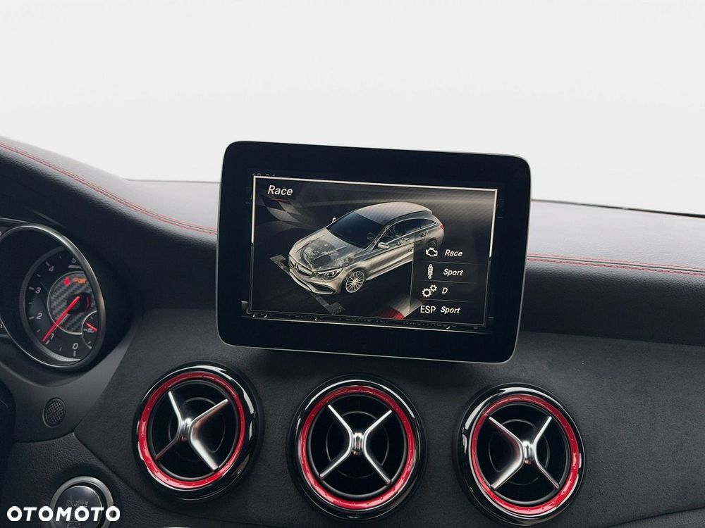 Mercedes-Benz CLA - 29