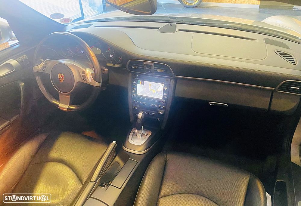 Porsche 911 Série F - 37