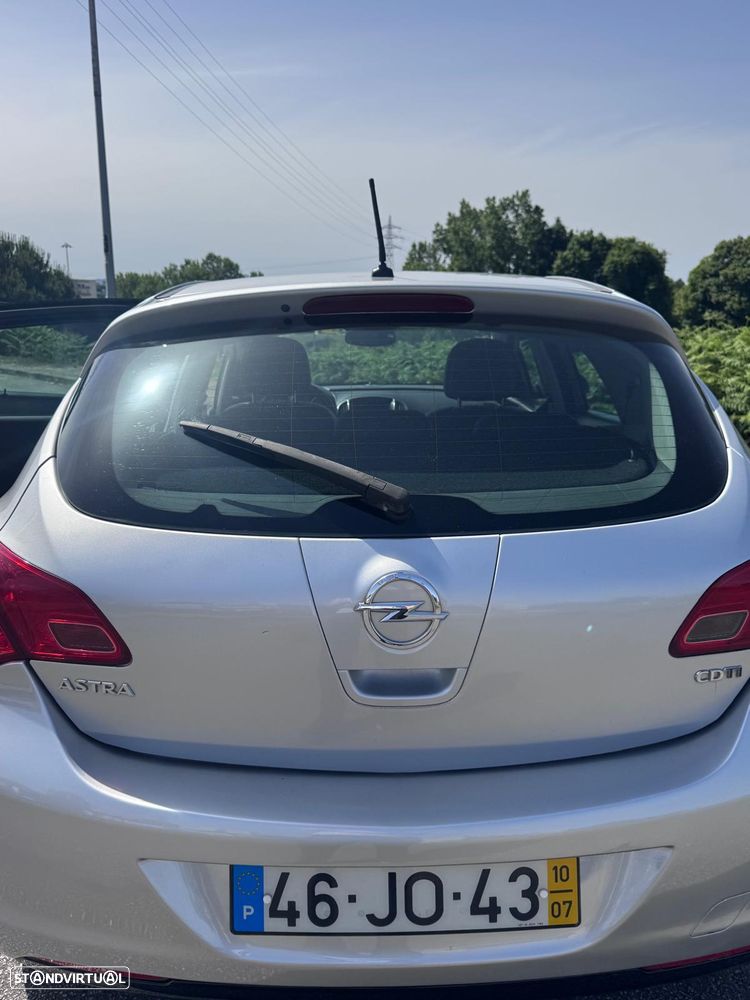 Opel Astra 1.7 CDTI Cosmo - 8