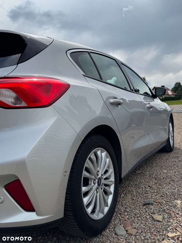 Ford Focus 1.0 EcoBoost Active Business - 25