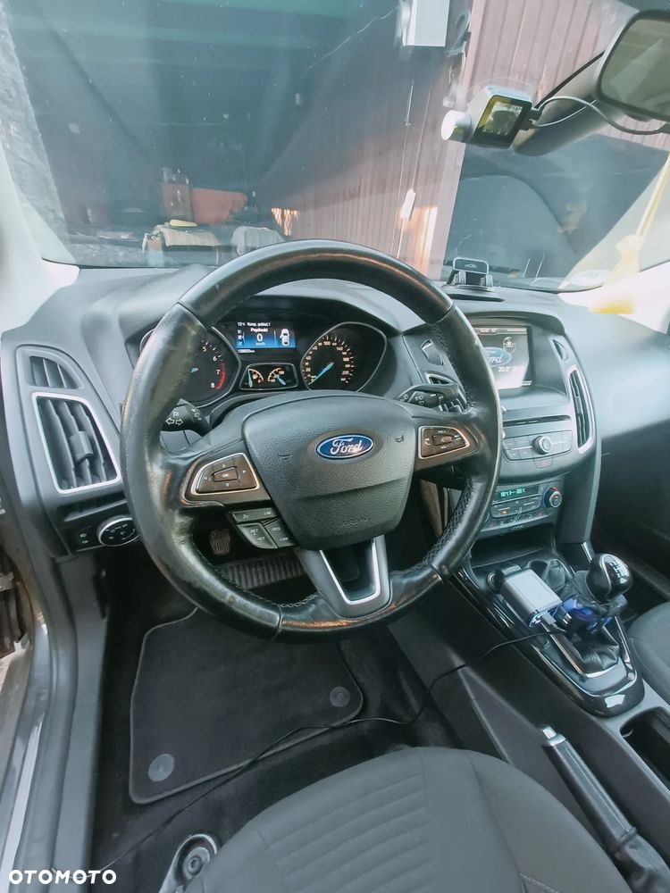 Ford Focus 1.6 SYNC Edition - 9
