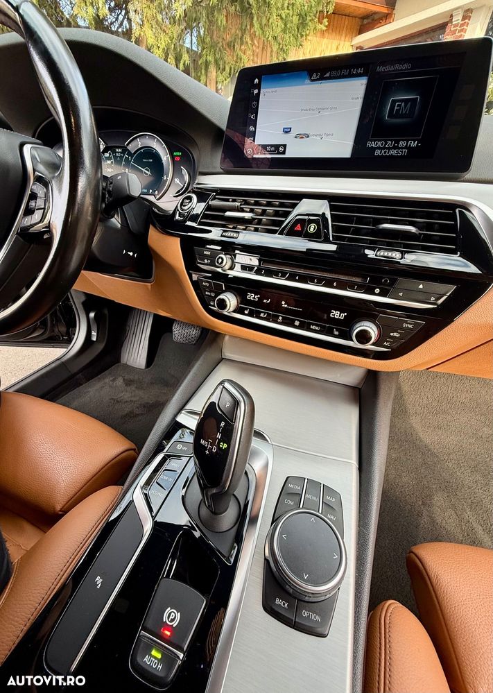 BMW Seria 5 520d - 8