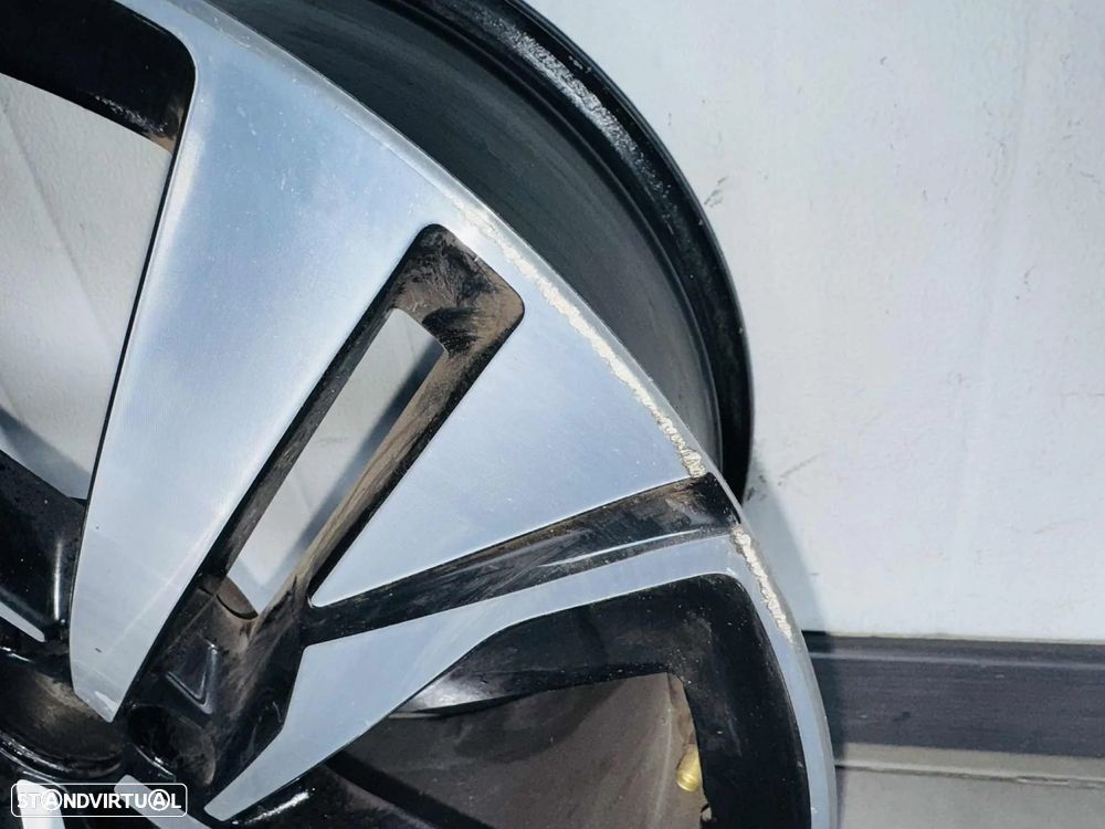 Jante Peugeot 508 II R19 - 18/25 - 4