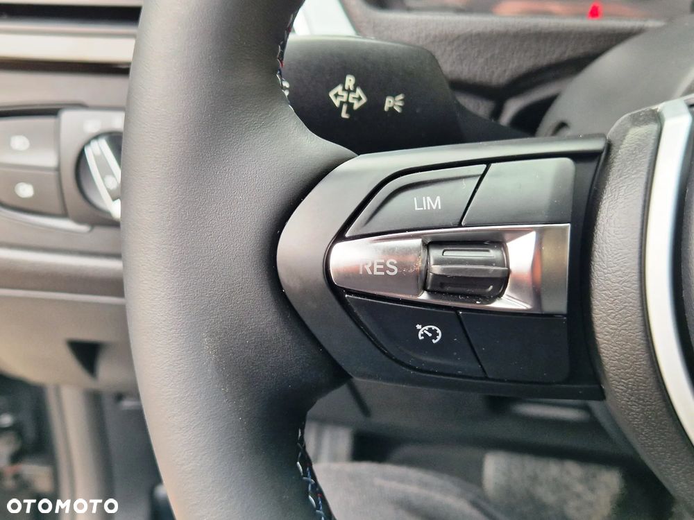 BMW Seria 3 318d Sport Line Shadow - 16