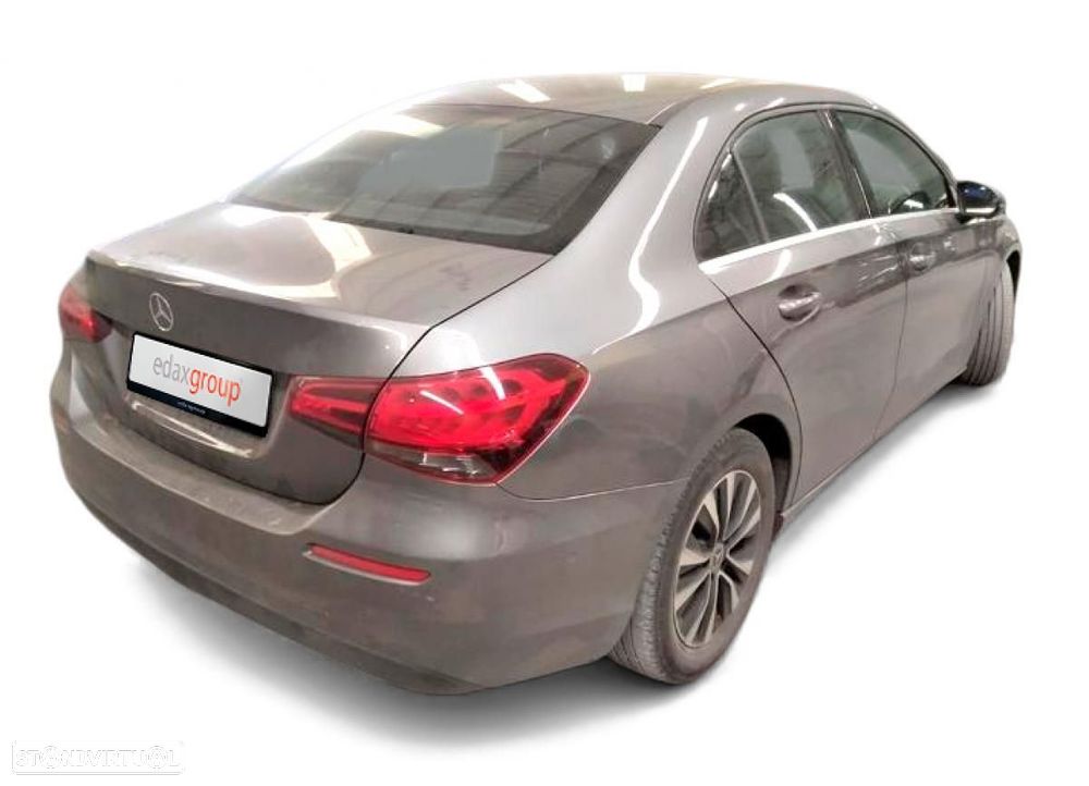 Mercedes-Benz A 180 Limousine - 2