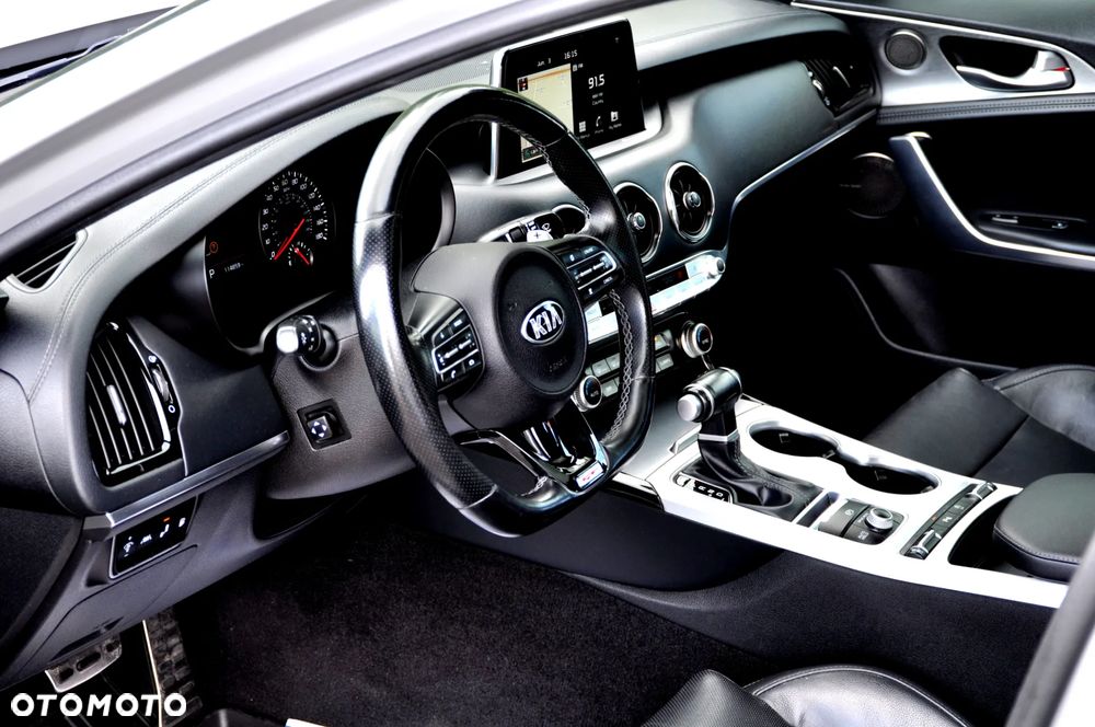 Kia Stinger - 21