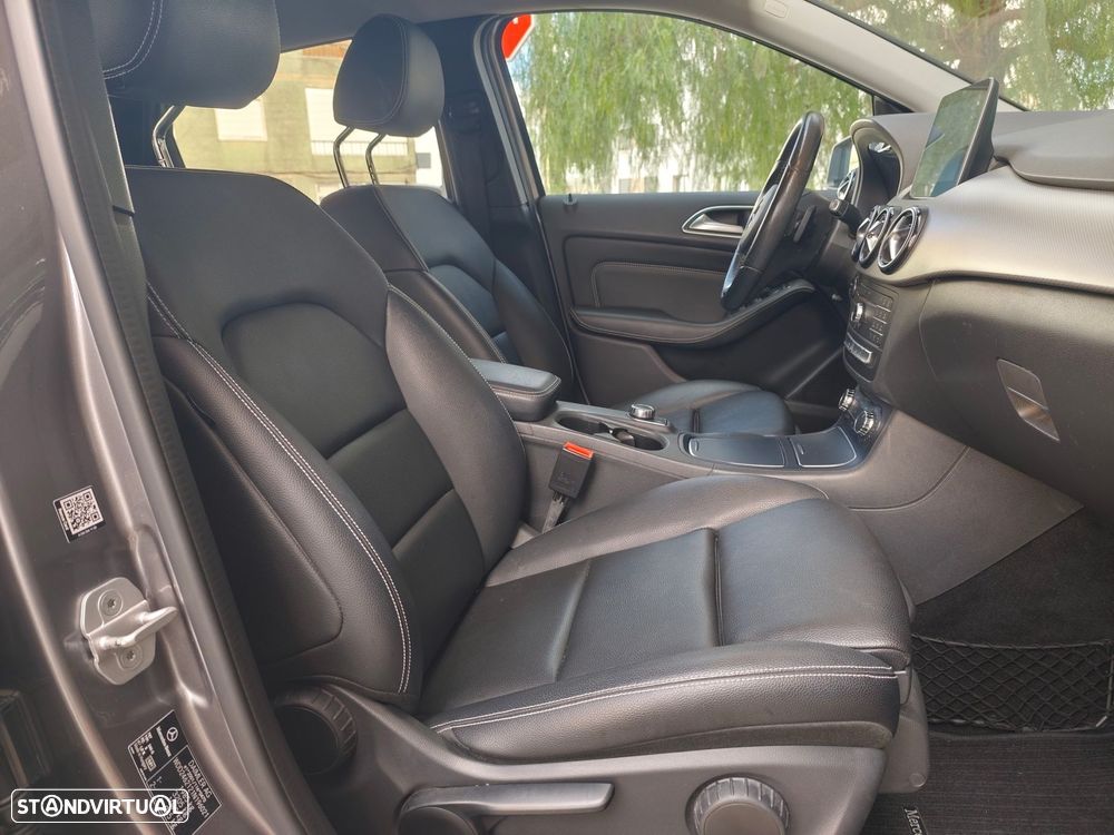 Mercedes-Benz B 180 d Urban Aut. - 26