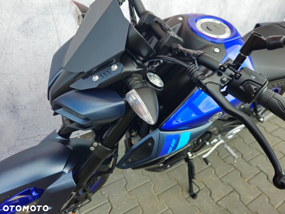 Yamaha MT - 24