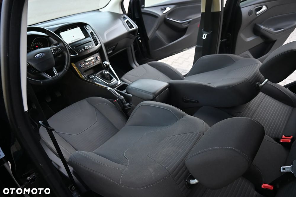 Ford Focus 1.5 EcoBoost Titanium ASS - 25