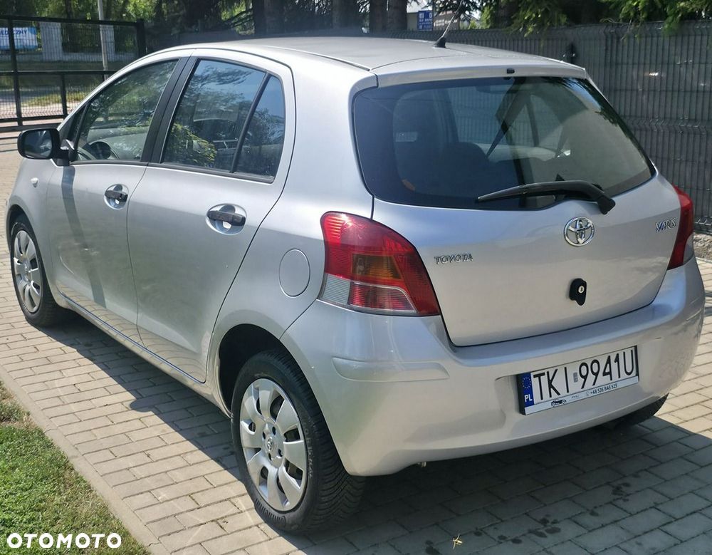 Toyota Yaris - 4