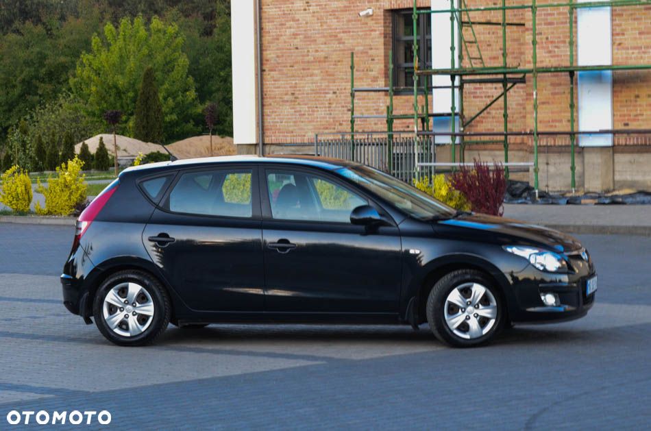 Hyundai i30 1.4 Blue Comfort - 13