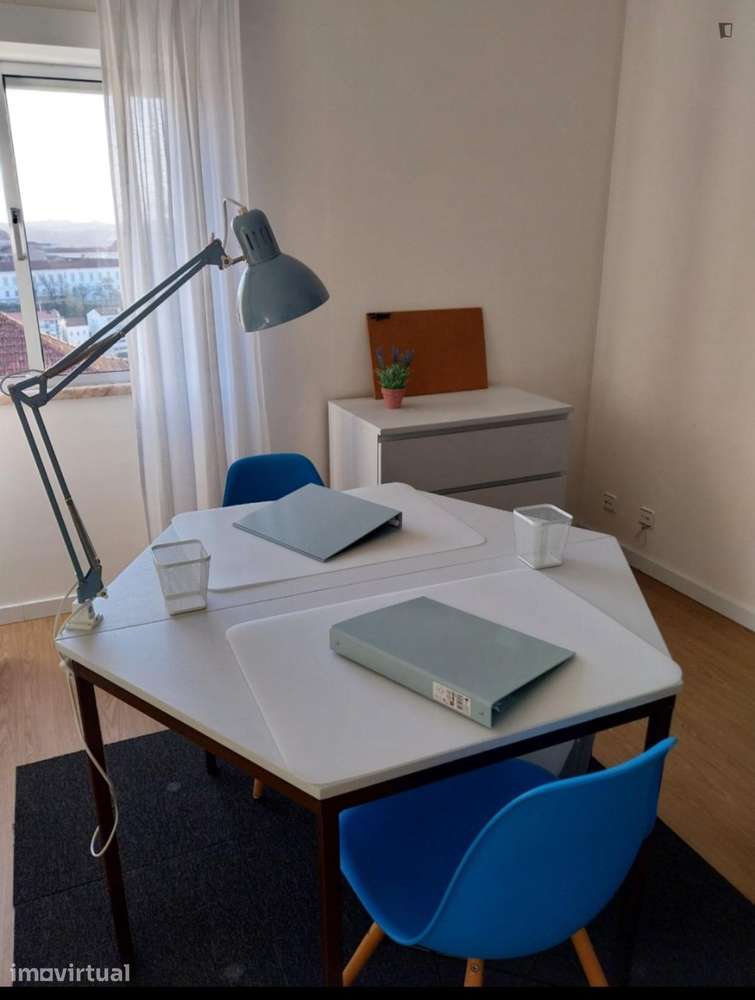 Quarto - localizado em Montes Claros Coimbra - Grande imagem: 4/12