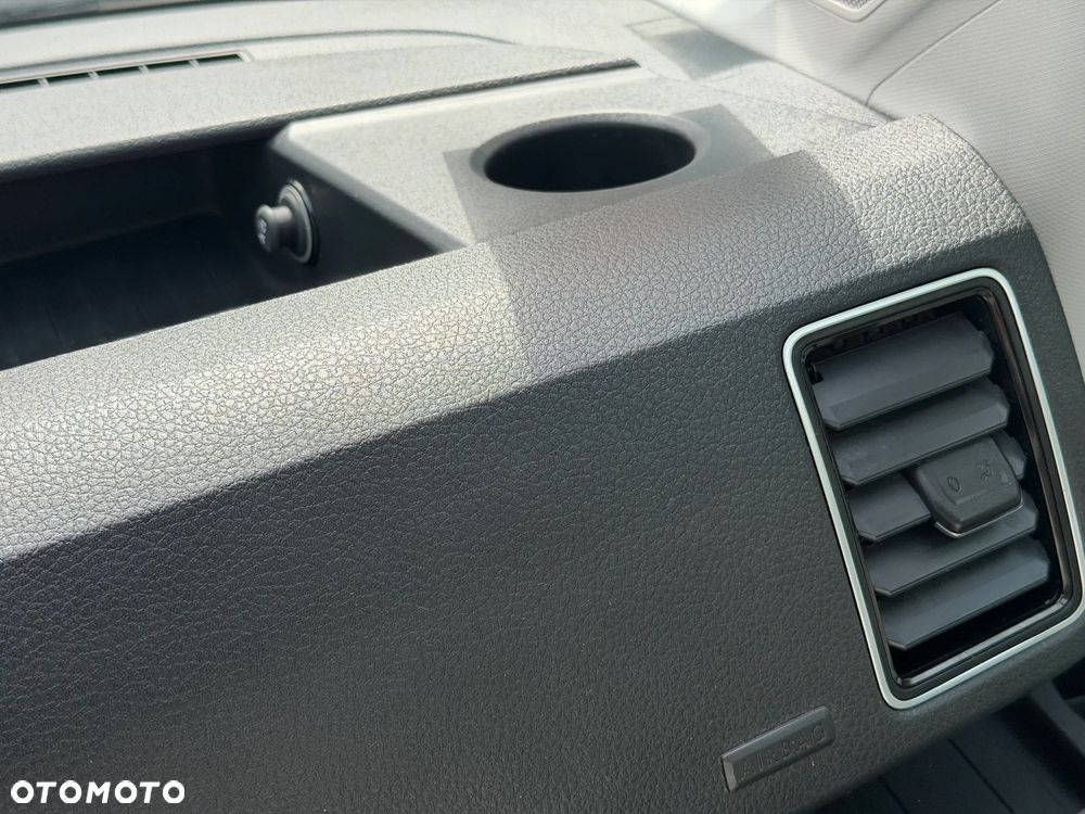 Volkswagen E-CRAFTER - 28