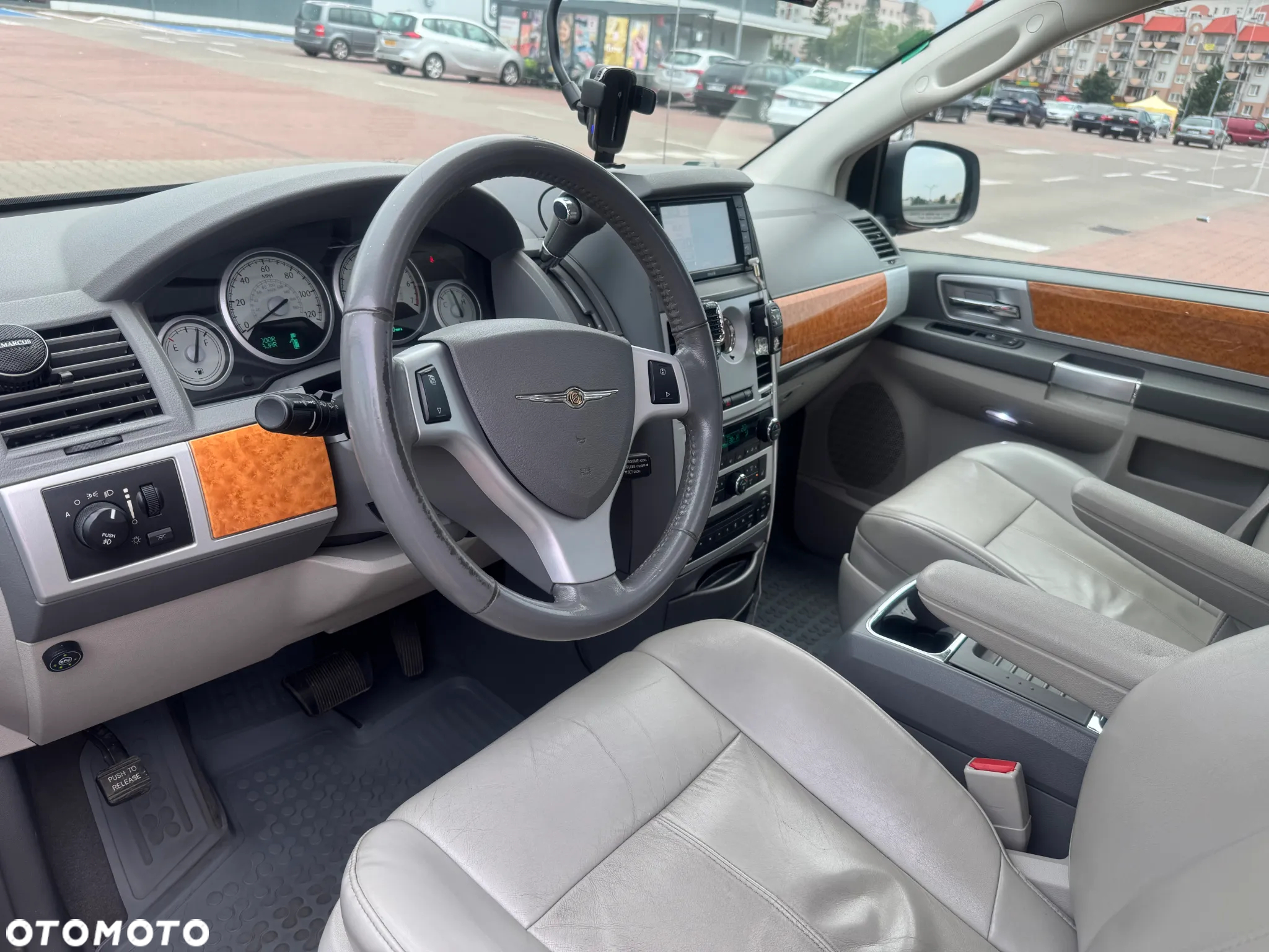 Chrysler Town & Country 4.0 Limited - 5