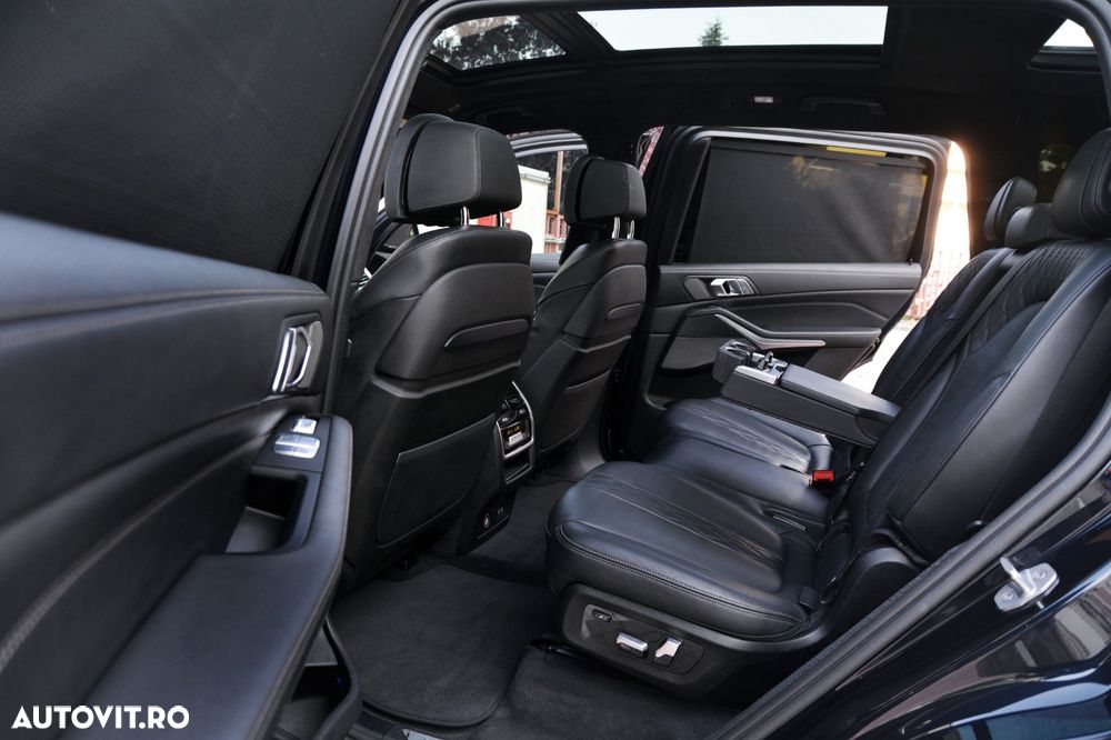 BMW X7 - 24