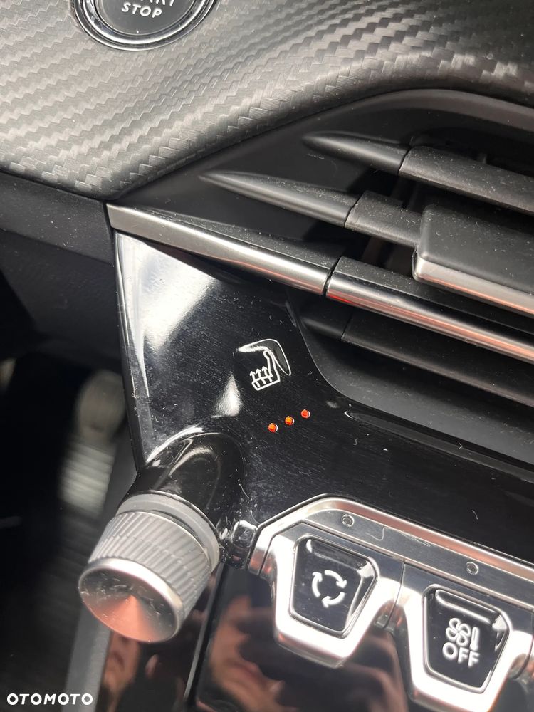 Peugeot 208 1.2 PureTech Allure S&S - 14