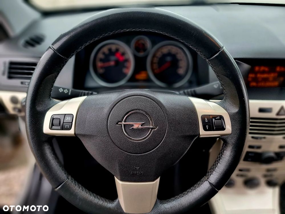 Opel Astra 1.6 Cosmo - 19