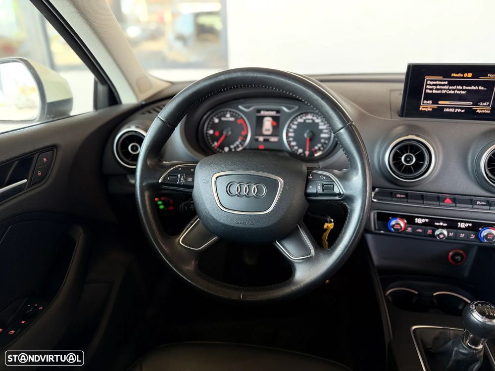 Audi A3 1.6 TDI S line Sport Pack - 10