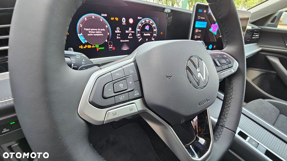 Volkswagen Passat - 14