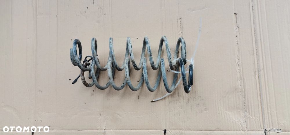 SPREZYNY TYL VW GOLF IV KOMBI